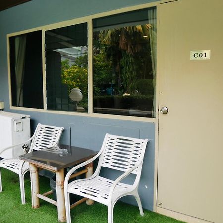 Let'S Hyde Pattaya Resort & Villas - Pool Cabanas Εξωτερικό φωτογραφία