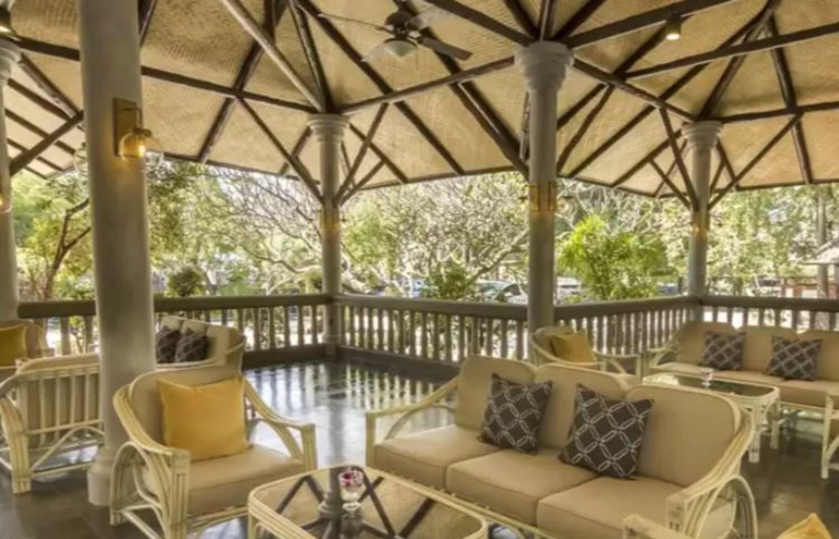 Let'S Hyde Pattaya Resort & Villas - Pool Cabanas Εξωτερικό φωτογραφία